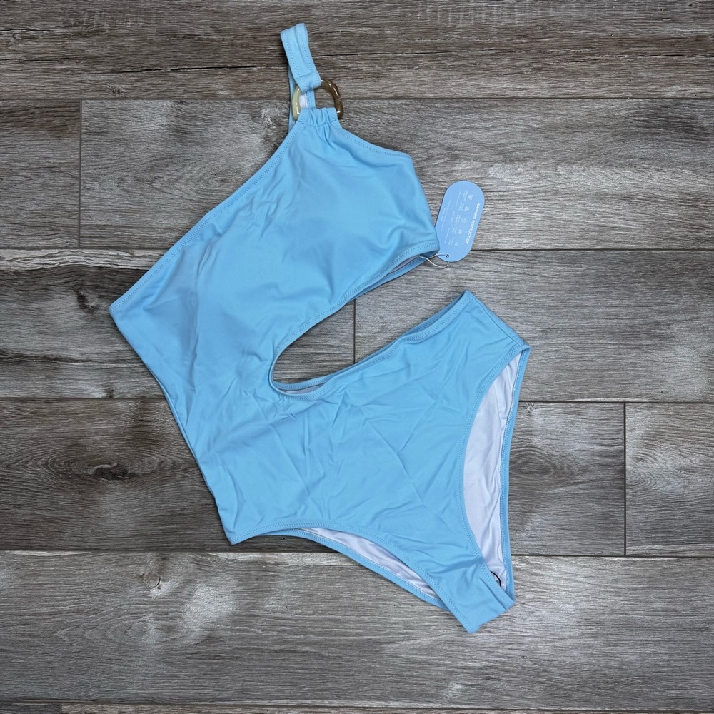 Hilinker Women’s One‎ Shoulder O Ring One Piece
Swimsuit Keyhole Cutout Size MED